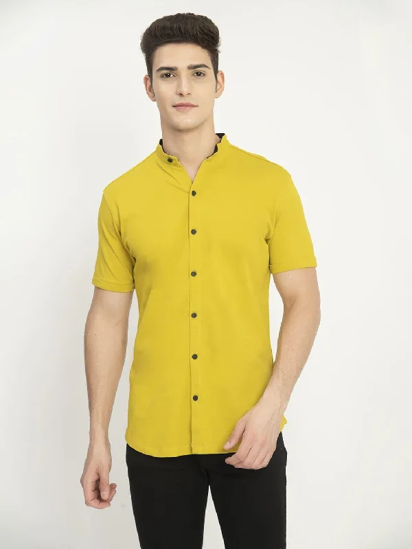 Flexible Wear Men's Yellow Mandarin Collar Short Sleeve Shirt