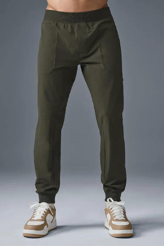 Sporty Essentials Co-Op Pant - Stealth Green